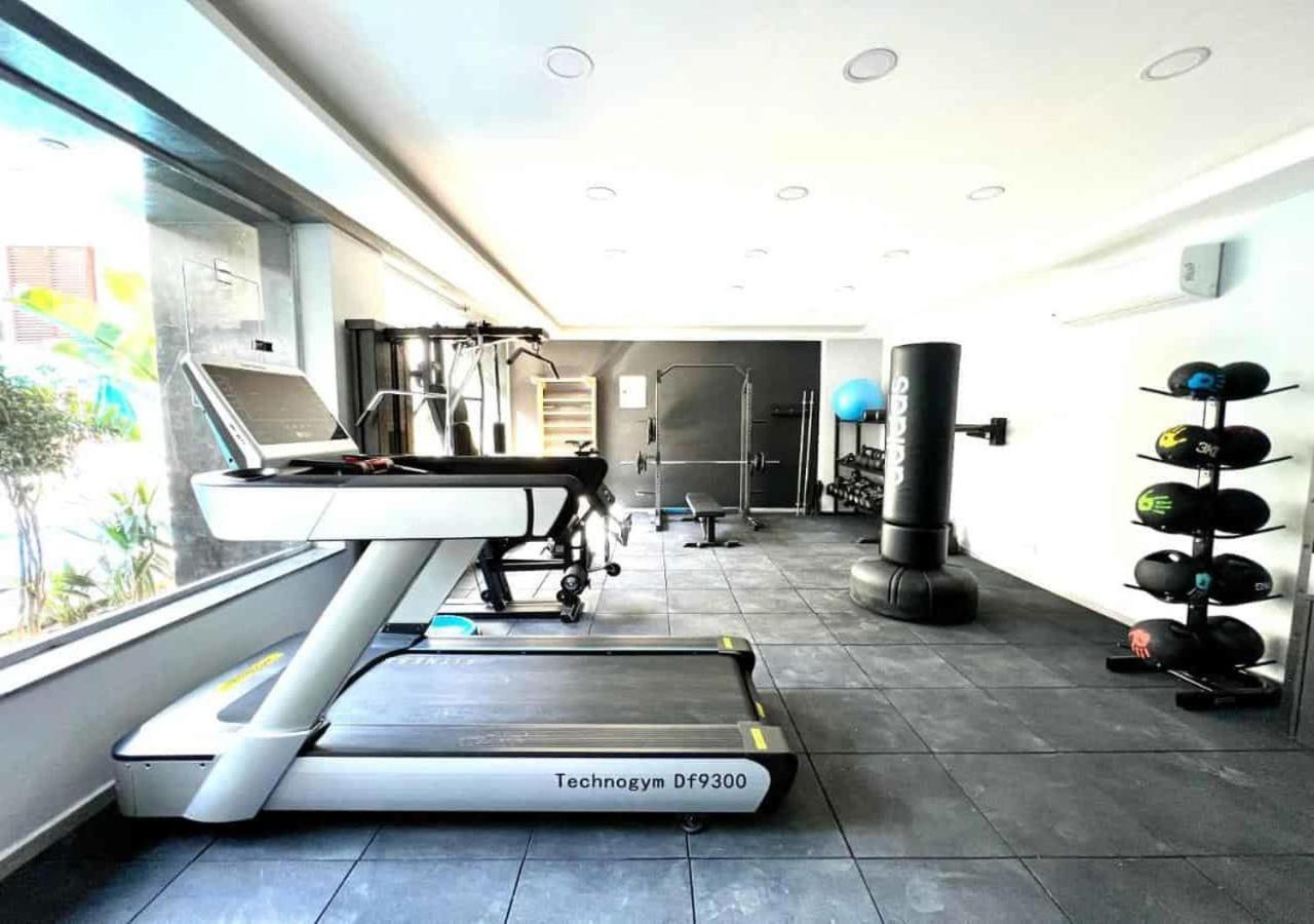 Sanctuary Sunlit Hurghada Haven With 4 Pools, Rooftop Sunsets & Gourmet Bites Steps Away מראה חיצוני תמונה