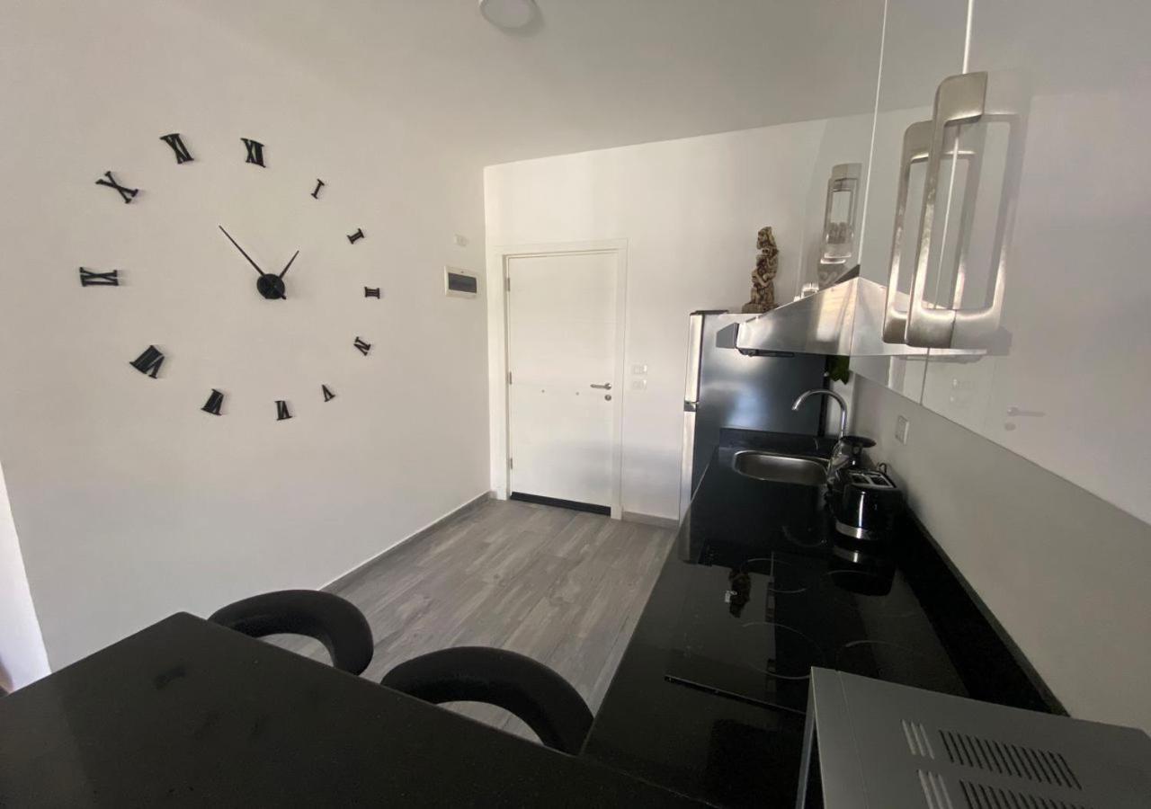 Sanctuary Sunlit Hurghada Haven With 4 Pools, Rooftop Sunsets & Gourmet Bites Steps Away מראה חיצוני תמונה